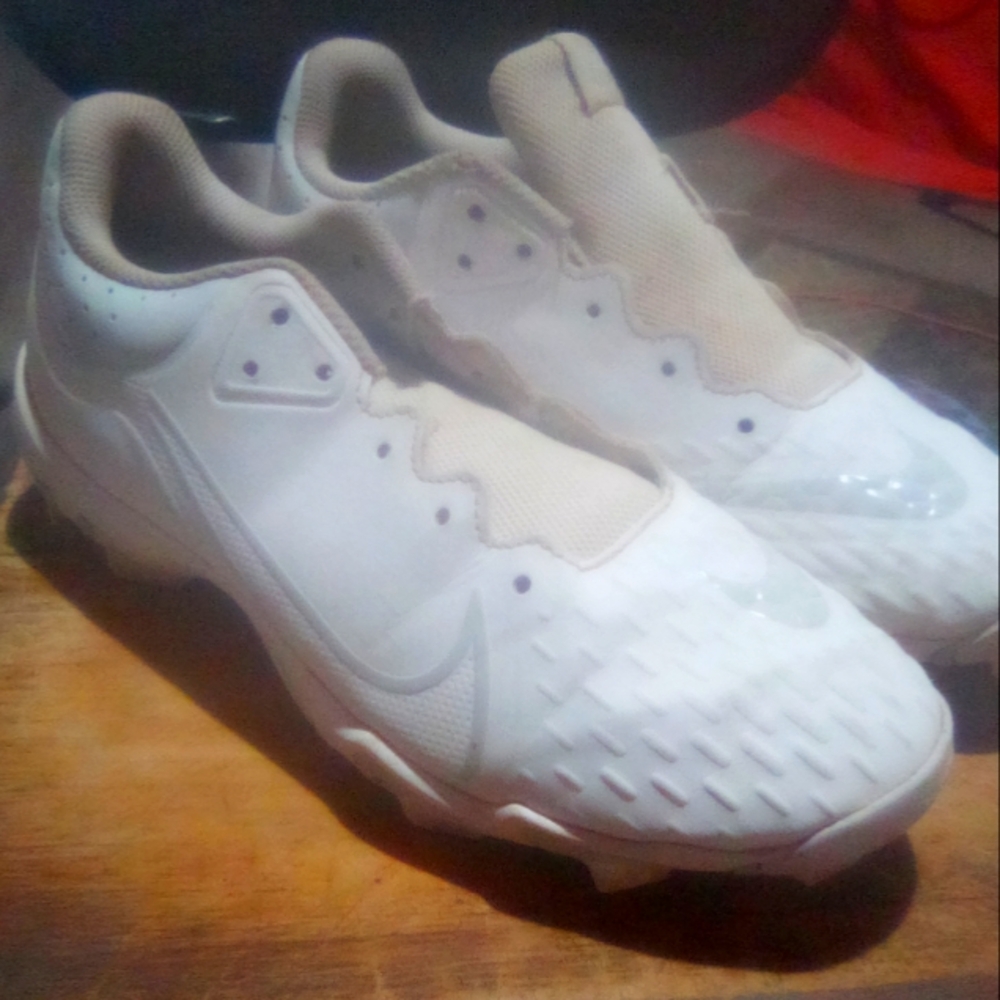 Nike HyperDiamond Women's Softball Cleats, Size:8 1/2, Color:White